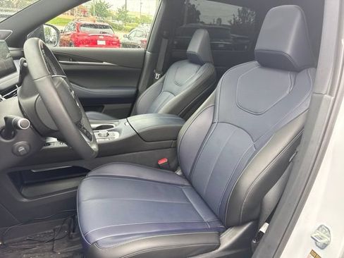 Certified 2026 INFINITI QX60 Sport w/ Dark Cargo Package AWD/4WD image 13