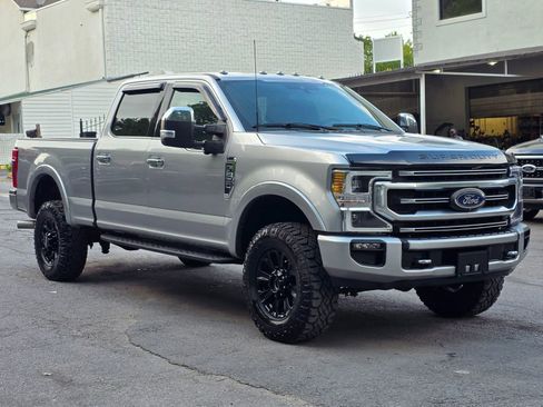 Used 2022 Ford F250 Platinum w/ Tremor Off-Road Package AWD/4WD image 9