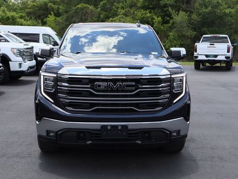 Certified 2023 GMC Sierra 1500 SLT w/ SLT Premium Package AWD/4WD image 4