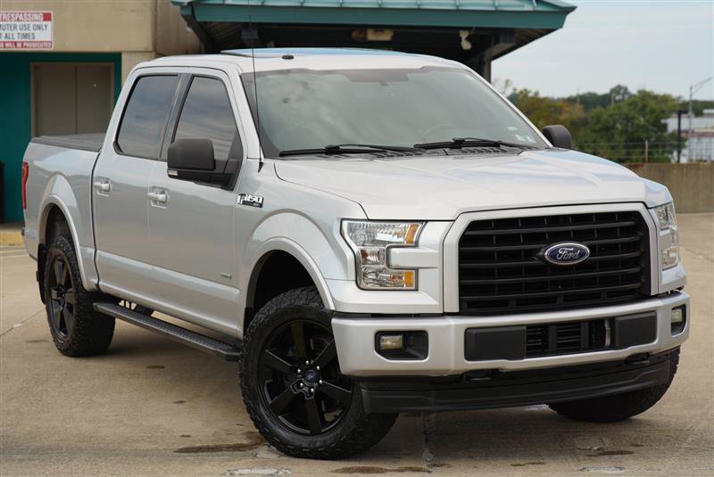 Used 2017 Ford F150 XLT w/ Equipment Group 302A Luxury AWD/4WD image 8