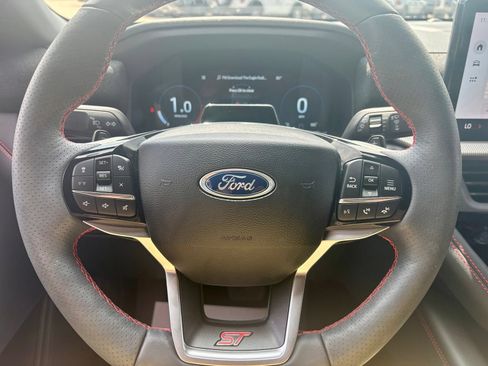 Used 2026 Ford Explorer ST w/ Sun And Sound Package AWD/4WD image 16