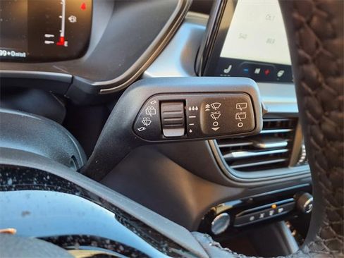 Used 2024 Ford Escape SE image 12