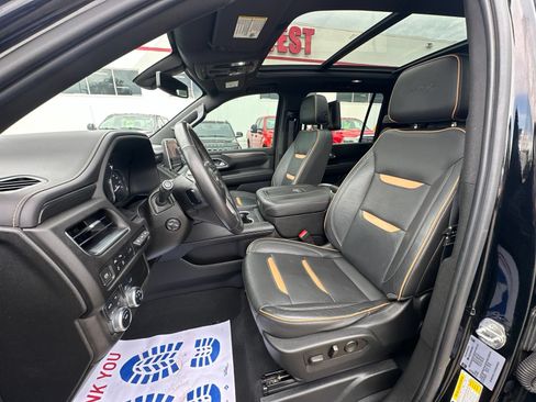 Used 2021 GMC Yukon XL AT4 w/ Rear Media and Nav Package AWD/4WD image 9