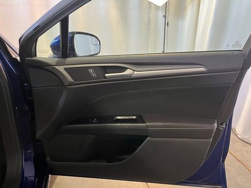 Used 2013 Ford Fusion SE FWD image 10