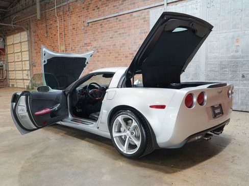 Used 2010 Chevrolet Corvette Grand Sport w/ Preferred Equipment Group RWD image 28