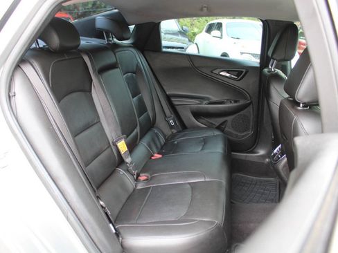 Used 2017 Chevrolet Malibu LT w/ Leather Package FWD image 28