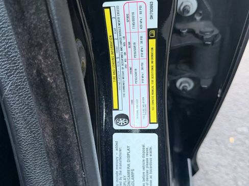 Used 2013 Chrysler 300 S AWD/4WD image 38