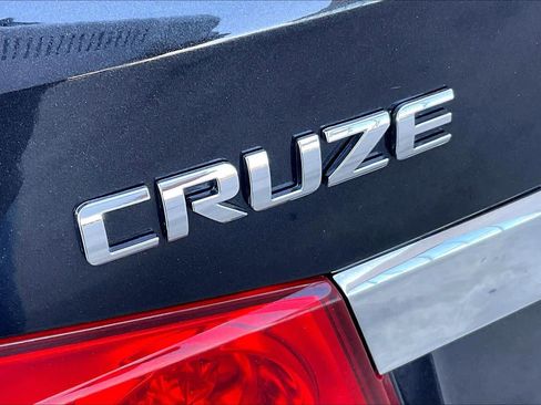 Used 2016 Chevrolet Cruze LT image 29