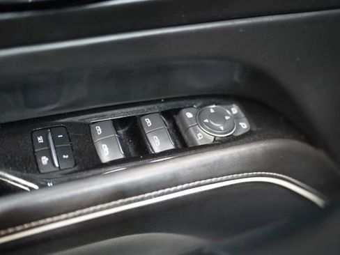 Used 2021 Cadillac Escalade Sport Platinum RWD image 28