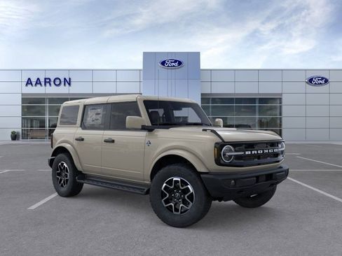 New 2026 Ford Bronco Outer Banks AWD/4WD image 8