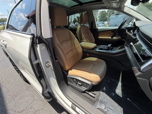 Used 2023 Audi Q8 Premium Plus w/ Premium Plus Package AWD/4WD image 36