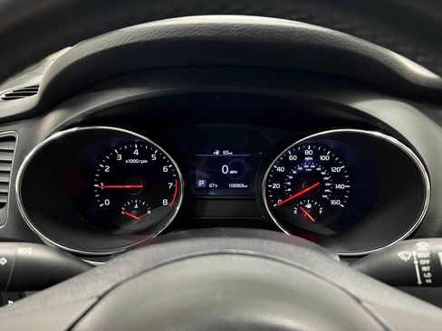 Used 2020 Kia Sedona EX FWD image 22