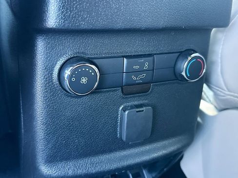 Used 2019 Ford Explorer XLT w/ Equipment Group 202A image 24