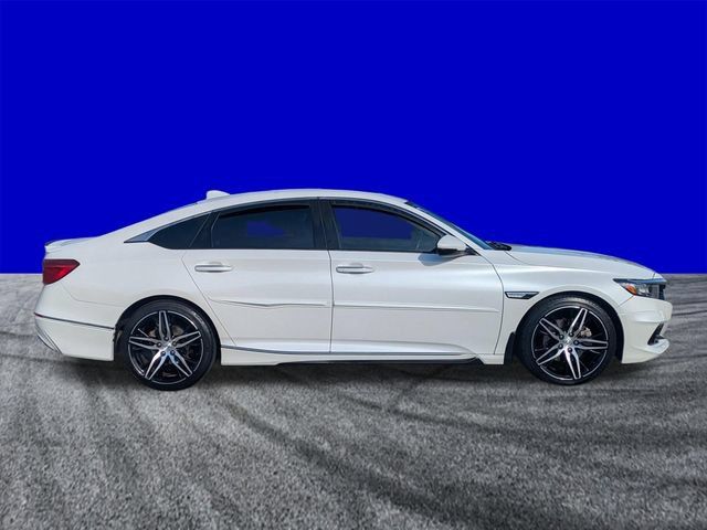 Used 2022 Honda Accord Touring image 3