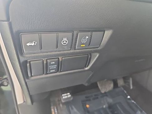 Certified 2024 Nissan Armada Platinum w/ Captain's Chairs Package AWD/4WD image 15
