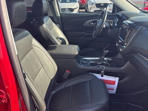 Used 2019 Chevrolet Traverse RS w/ LPO, Floor Liner Package AWD/4WD image 22