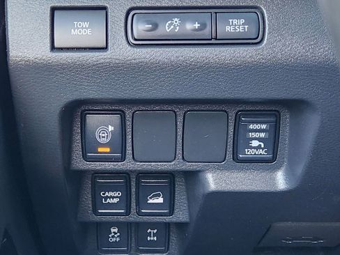 Used 2022 Nissan Frontier PRO-4X w/ Pro-4X Premium Package image 26