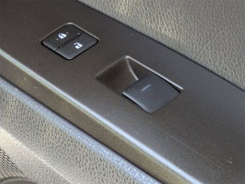 Used 2024 Toyota Camry SE image 35