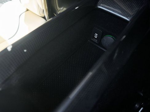 Used 2022 Ferrari SF90 Stradale image 64