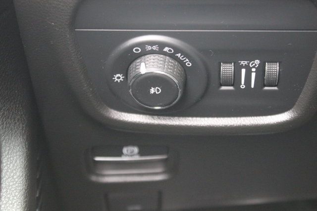 Used 2023 Jeep Grand Cherokee L Overland AWD/4WD image 21