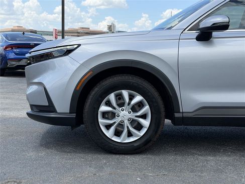 Used 2024 Honda CR-V LX image 9