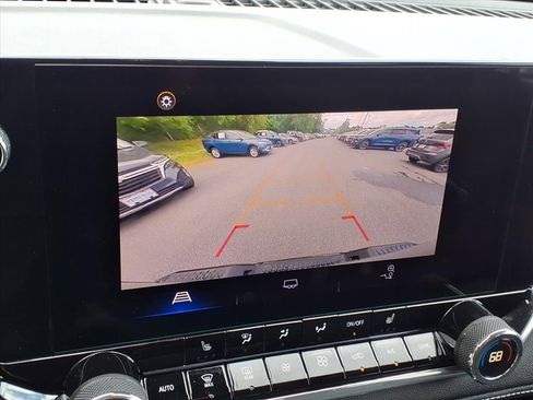Used 2024 Chevrolet Colorado LT w/ LT Convenience Package III AWD/4WD image 25