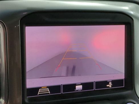 Used 2020 Chevrolet Silverado 1500 LTZ image 31