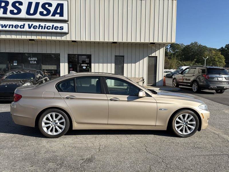 Used 2011 BMW 528i Sedan RWD image 9