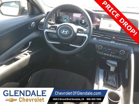 Used 2024 Hyundai Elantra SEL image 10