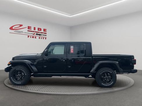 New 2026 Jeep Gladiator Sport AWD/4WD image 2