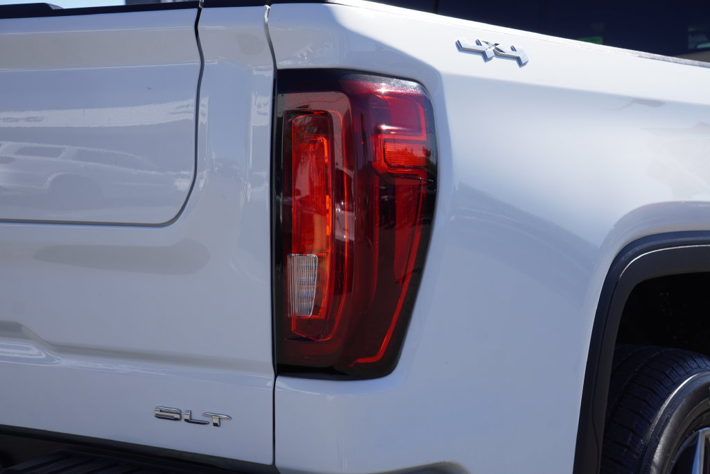 Used 2023 GMC Sierra 1500 SLT w/ SLT Convenience Package AWD/4WD image 13