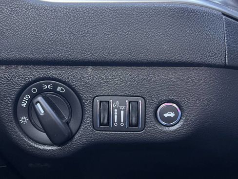 Used 2020 Dodge Charger SXT image 21