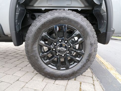 New 2025 Chevrolet Silverado 2500 Custom w/ Custom Value Package image 13