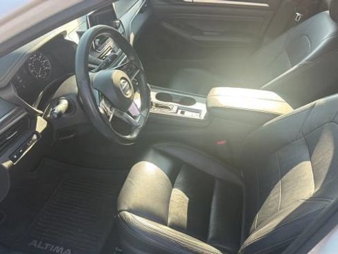 Used 2019 Nissan Altima 2.5 SL FWD image 9