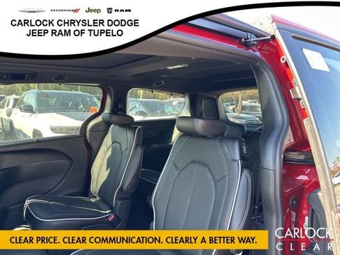 New 2026 Chrysler Pacifica Limited w/ Uconnect Theater Family Group image 22