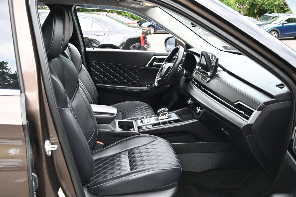 Used 2024 Mitsubishi Outlander SEL Black Edition AWD/4WD image 37
