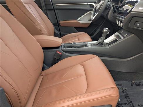 Certified 2025 Audi Q3 2.0T Premium w/ Convenience Package image 18