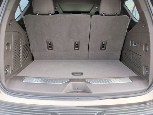 Used 2024 GMC Yukon Denali w/ Advanced Technology Package image 40