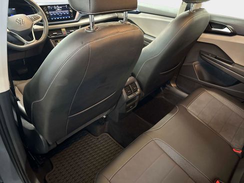 Certified 2022 Volkswagen Taos SE w/ IQ.Drive SE Package image 14