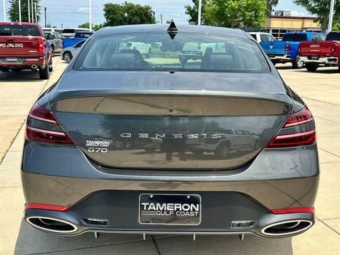Used 2025 Genesis G70 2.5T RWD image 3