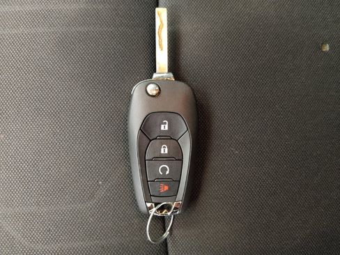 Used 2021 Chevrolet Trax LT AWD/4WD image 32