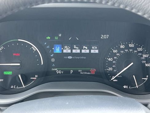 Used 2026 Toyota Sienna XLE FWD image 28