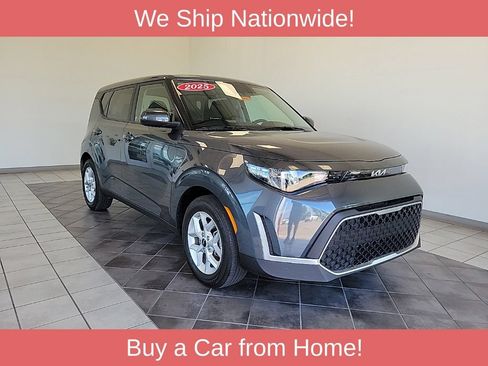 Used 2025 Kia Soul LX w/ LX Technology Package FWD image 1