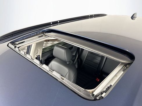 Used 2024 Honda CR-V EX-L image 39