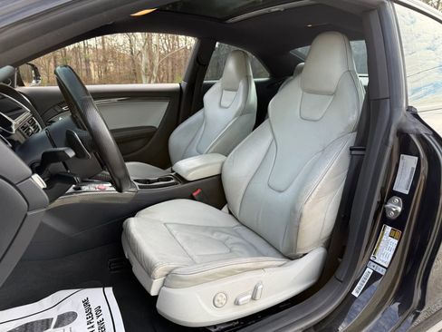 Used 2015 Audi RS 5 Coupe 2D w/ Black Optic Plus Package image 29