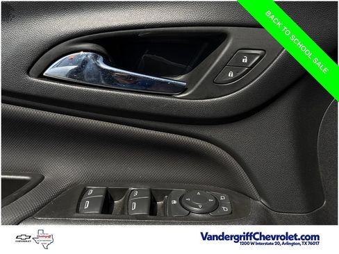 Used 2022 Chevrolet Equinox RS w/ RS Leather Package FWD image 21