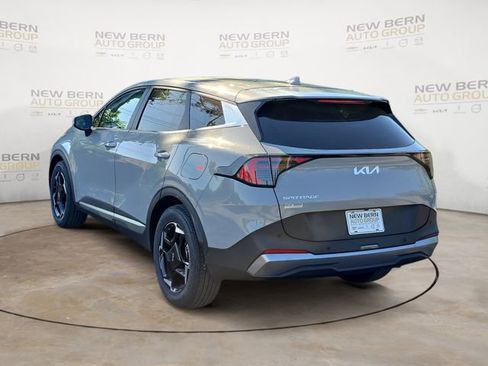 New 2026 Kia Sportage EX FWD image 3
