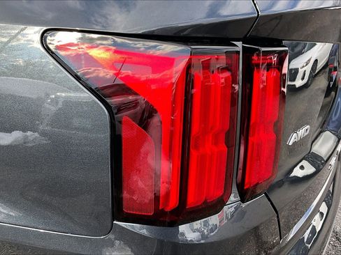 Used 2022 Kia Sorento SX image 26