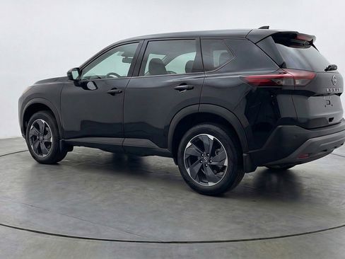 Used 2025 Nissan Rogue SV FWD image 6