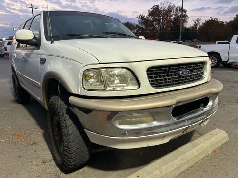 Used 1998 Ford Expedition Eddie Bauer image 3